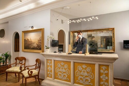 Hotel Mozart, Забронировать Отель Отели и гостиницы Спанья, Отель
