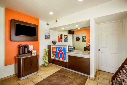 Motel 6-Youngtown, AZ - Phoenix - Sun City, Забронировать Мотель Мотели Phoenix Metropolitan Area, Мотель