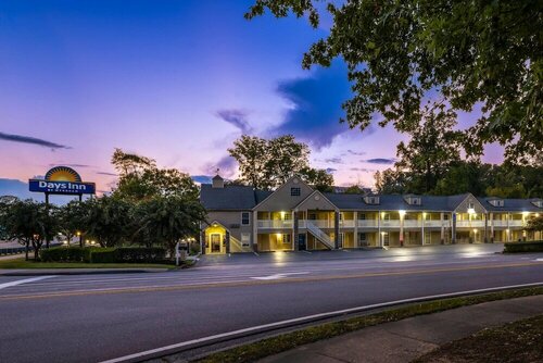 Days Inn by Wyndham Canton, Buchen Sie Hotel Canton Georgia