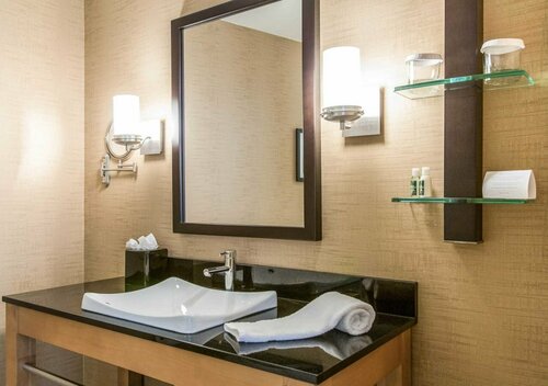Wyndham Avon, Rezervovat Hotel Avon Ohio