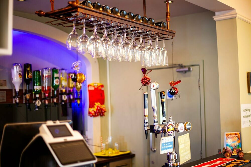 281 Restaurant And Rooms