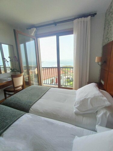 Hotel A Raiña, Book Hotel Oia Pontevedra Province