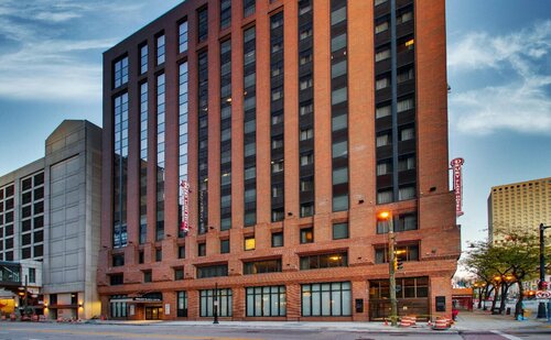 Drury Plaza Hotel Milwaukee Downtown, Забронировать Отель Милуоки Висконсин