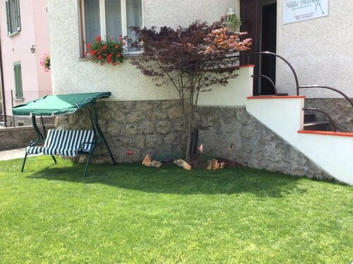 Villa Harriet, Book Villa Hoteller i Bergamo med parkering, Parkering