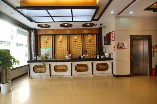Sovereign Hotel, Prenota Hotel Yangshuo Guangxi, vicino a Yangshuo Double Beach