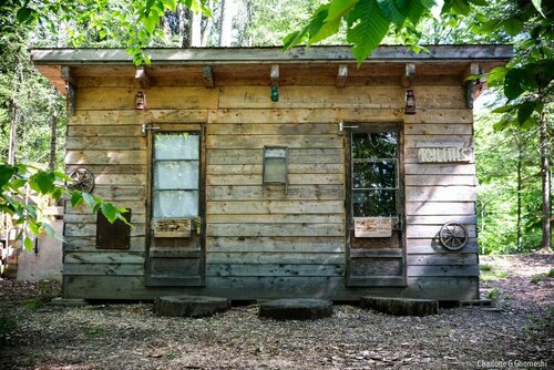Chimo Refuges Treehouse Resort, Забронировать Курортный отель Отели Сен-Совер-де-Мон с бассейном, Бассейн