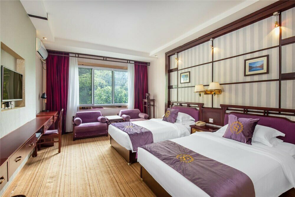 YangShuo New Century Hotel