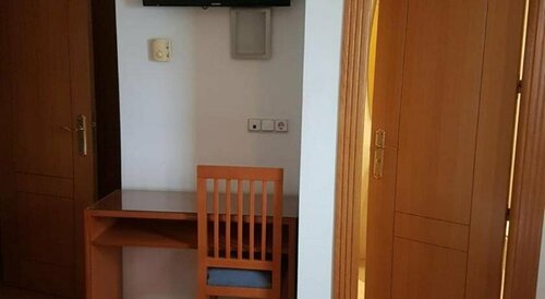 Hostal Mediterraneo, Prenota Ostello Hotel a Almería con colazione, Colazione