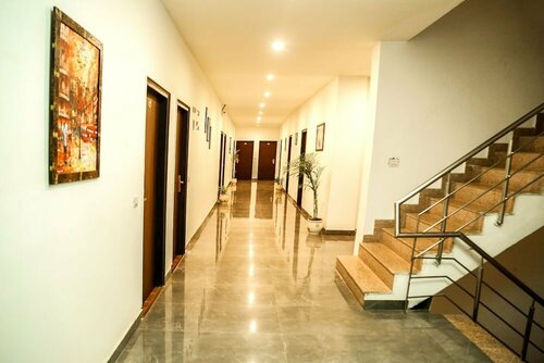 Capital O 41924 Hotel Tashree, Забронировать Отель Отели Нью-Дели с парковкой, Парковка