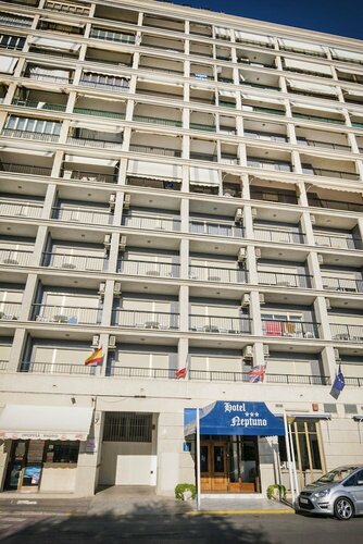 Hotel Neptuno by Apartamentos 3000, Забронировать Отель Отели в центре Оропеса-дель-Мар, в центре