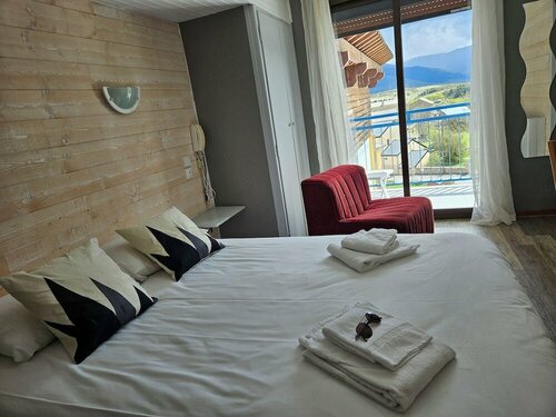Hôtel LOustalet, Забронировать Отель Фон-Ромё French Cerdagne