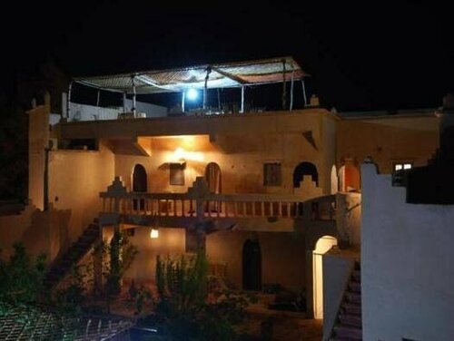 Kasbah Dar Dmana, Забронировать Гостевой дом Скура Варзазат, рядом с Крепость Касба-Амридил