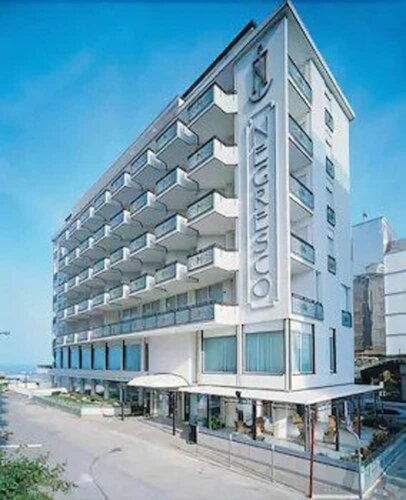Hotel Negresco, Забронировать Отель Отели Каттолики с питанием, Пансион