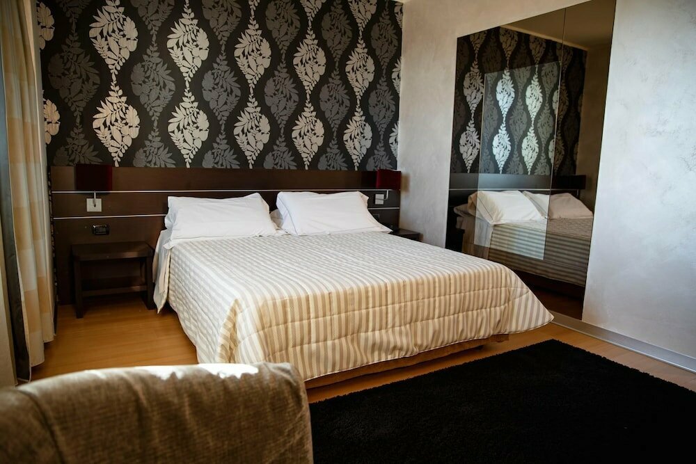Casta Hotel
