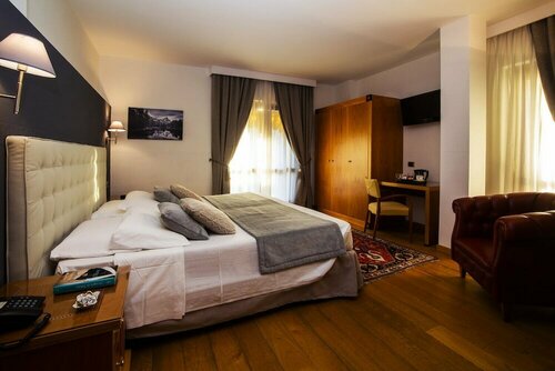 Paradise Hotel & Wellness, Забронировать Отель Отели Валле д'аосты с бассейном, Бассейн