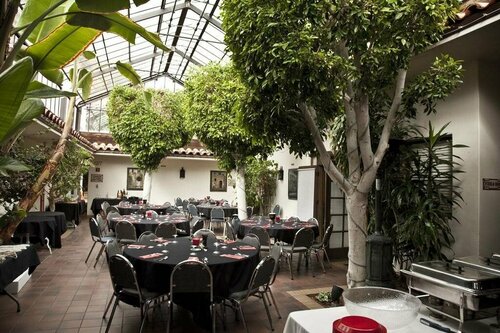Clocktower Inn Ventura, Забронировать Отель Вентура Central Coast California