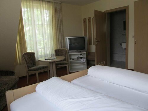 Hotel Weisses Kreuz, Забронировать Отель Нойенбург-ам-Райн Markgräflerland