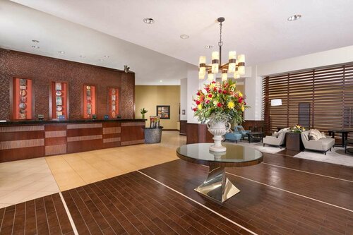 Doubletree by Hilton Phoenix Mesa, Забронировать Отель Меса Phoenix Metropolitan Area
