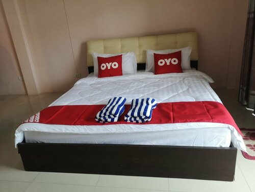 OYO 75414 KJS Pattaya, Забронировать Отель Отели Паттайя с парковкой, Парковка