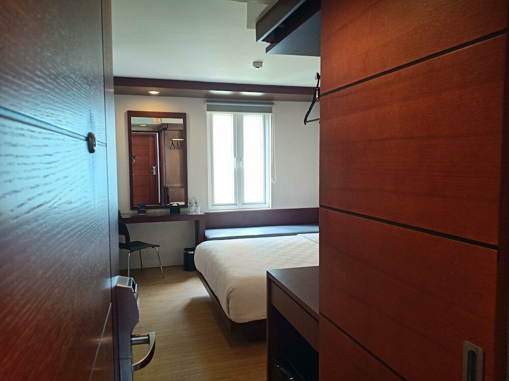 M Hotel Jakarta