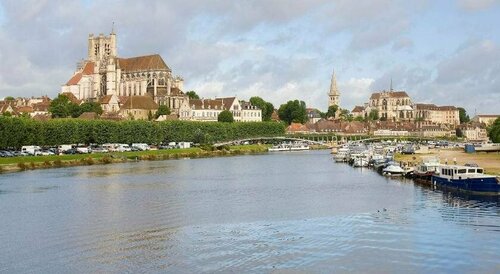 ibis Auxerre Centre, Забронировать Отель Осер Yonne's wine road, рядом с Театр Осера