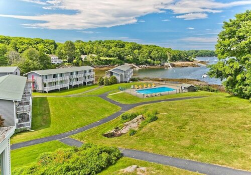 Smuggler's Cove Inn, Забронировать Отель Бутбей-Харбор 