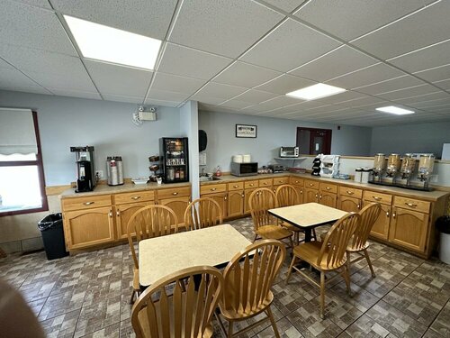 Travellers Inn Fredericton NB, Reserva ahora Hotel Hoteles en Nuevo Brunswick con aparcamiento, Aparcamiento