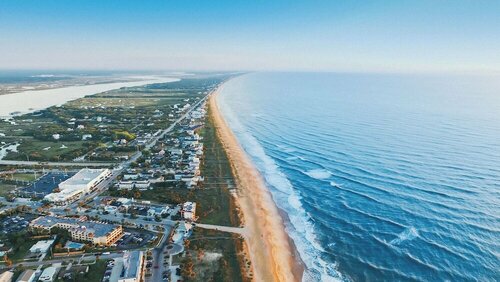 Ocean Sands Beach Boutique Inn-1 Acre Private Beach-St Augustine Historic-2 Miles-Shuttle with Downtown Tour-HEATED Salt Water Pool until 420AM-Popcorn-Cookies-New 4k USD Black Beds- 69 Item Breakfast-Eggs-Bacon-Starbucks- Free Laundry- #904-799-SAND, Забронировать Бутик-отель Сент-Огастин Saint Augustine Area