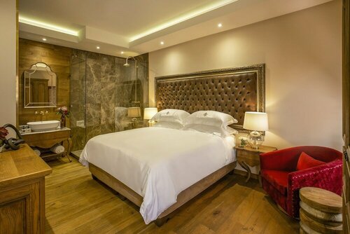 The Giglio Boutique Hotel at Zevenster, Забронировать Бутик-отель Отели Йоханнесбург с бассейном, Бассейн