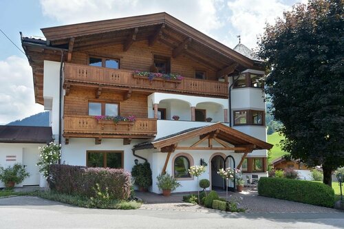 Apartment ZUM Fuchs, Забронировать Апартаменты/квартира Отели Тироля с парковкой, Парковка