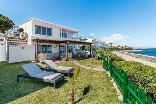 Beach Villa Dorada, Забронировать Вилла Отели Эстепона с бассейном, Бассейн