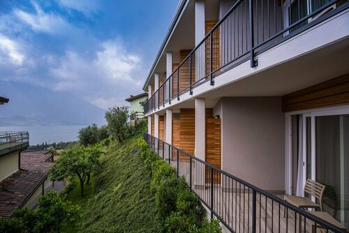 Hotel Royal Village, Забронировать Отель Отели озера Гарды 4 звезды, 4*