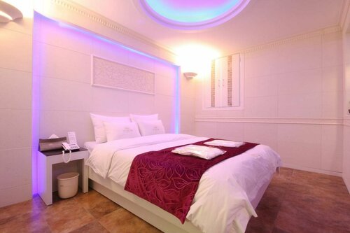 SangSang Hotel, Забронировать Отель Аньян Кёнгидо