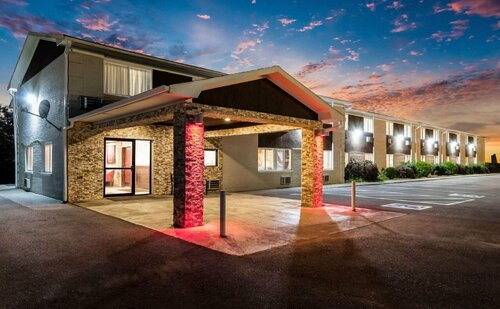 Super 8 Dry Ridge, Book Hotel Hoteller i Kentucky med parkering, Parkering