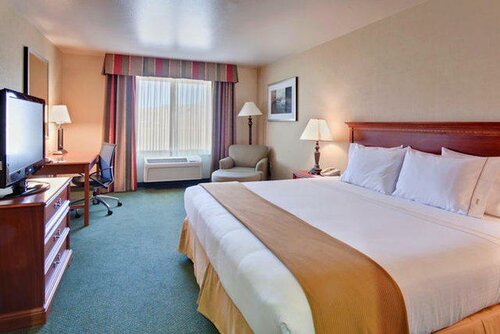 Holiday Inn Express & Suites Tehachapi Hwy 58, Prenota Hotel Tehachapi California