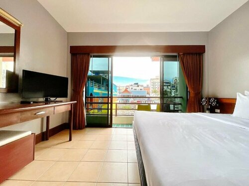C & N Hotel Patong, Phuket, Забронировать Отель Патонг-Бич остров Пхукет