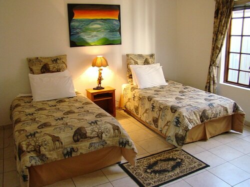 Louhallas Accommodation, Reservar Pousada (com pequeno-almoço) Hotéis em Gauteng com Piscina, Piscina