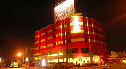 Hotel Sogo Naga, Забронировать Отель Отели Нага с парковкой, рядом с Торговый центр SM City Naga, Парковка
