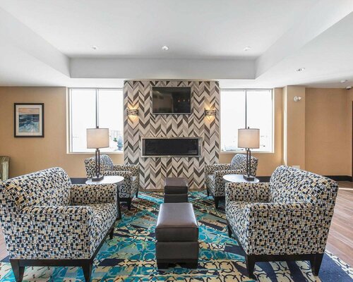 Comfort Inn & Suites Airport North, Rezervovat Hotel Alberta hotely s bazénem, Bazén