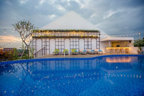 Rv Hotel Kutus Kutus, Prenota Hotel Gianyar Bali