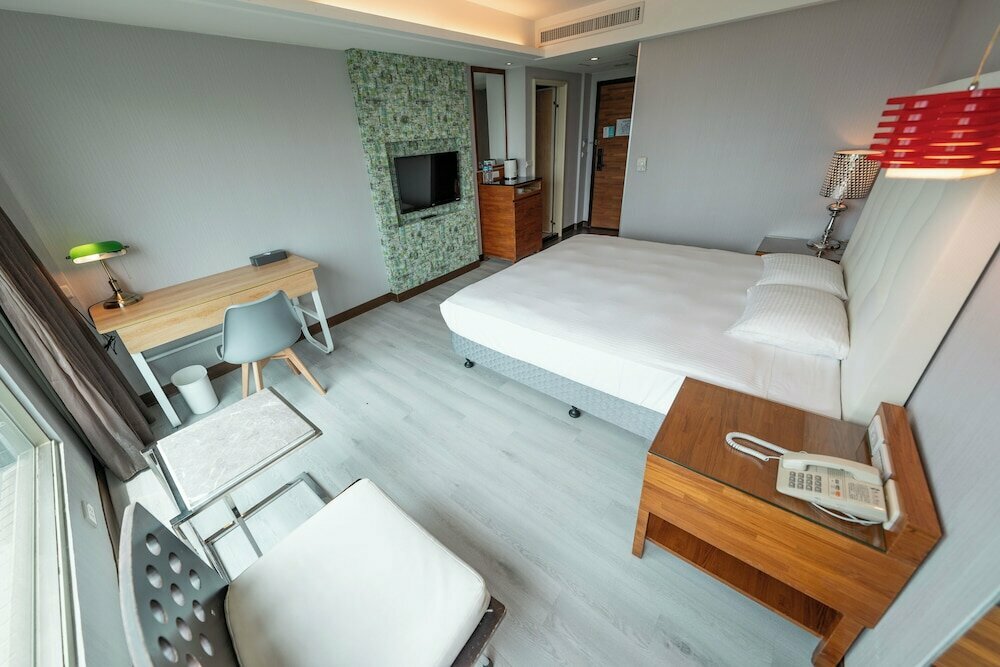 Sees Revert Hotel