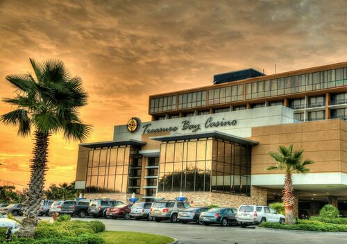 Treasure Bay Casino and Hotel, Забронировать Отель Отели Билокси с парковкой, рядом с Beauvoir, Парковка