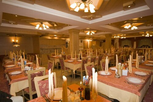 Dolomiti Hotel Olimpia, Забронировать Отель Андало Паганелла, рядом с Гондольный подъёмник Андало-Досс Пела (нижняя станция)