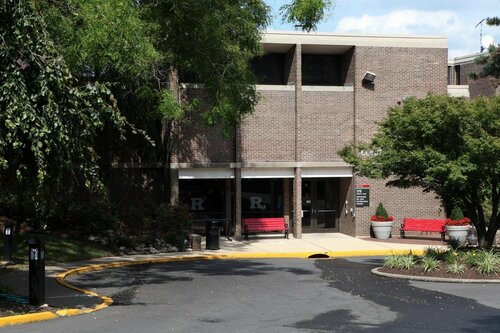 Rutgers University Inn and Conference Center, Забронировать Отель Отели Нью-Джерси с парковкой, Парковка