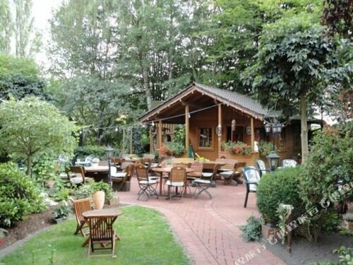 Landhotel zum grünen Kranze, Забронировать Отель Эспелькамп Weser Uplands