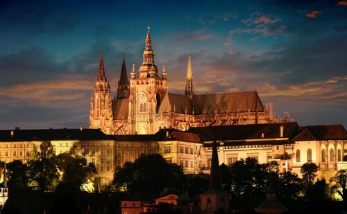 Royal Prague City Apartments, Забронировать Апартаменты/квартира Отели Праги с парковкой, рядом с Лабиринт Mirror Maze, Парковка