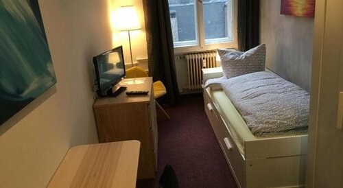 My Gayhostel, Varaa Hotelli Tempelhof Berliini