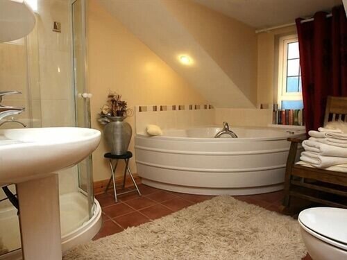 Crockgarve, Забронировать Гостевой дом Отели Графства Тайрон с парковкой, Парковка