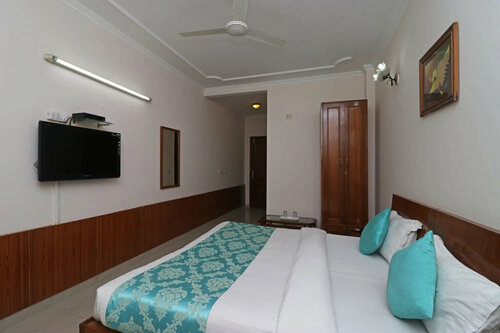 OYO 10585 Hotel Shubhdeep Aashiyana 2, Забронировать Отель Гургаон 