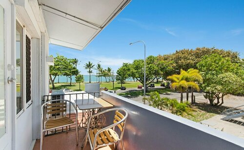 Strand Motel, Varaa Motelli The Strand Queensland